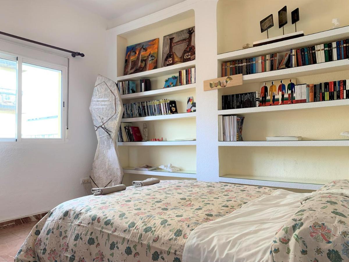 Wide And Traditional- 2Bd 1Bth- Gavidia Sevilla Exterior foto
